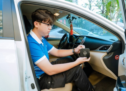 Định vị 4G đối chiếu tốc độ trong xe đơn giản - BA GPS