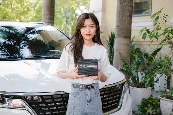 Camera xe tải theo dõi ở bên trong xe