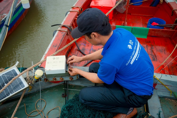 Kiểm tra thiết bị giám sát tàu cá BA-SAT cho khách hàng ở Nghệ An