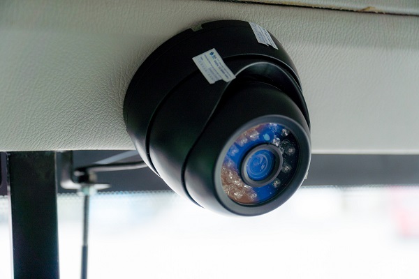 Lắp đặt camera xe 16 chỗ để kinh doanh thuận lợi