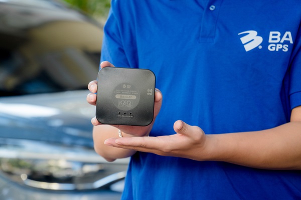 Định vị 4G cảnh báo khi xe nổ máy bất thường 