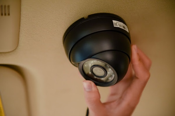 BA-SmartCamera có thể ghi hình rõ nét trong mọi điều kiện ánh sáng, cả ban đêm