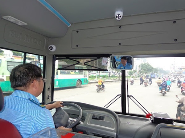 Camera giám sát xe khách giúp kiểm soát tài xế hiệu quả