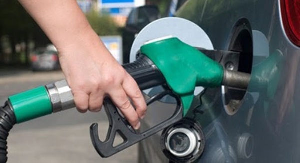 Lắp cảm biến nhiên liệu trên xe ô tô nhằm tránh gian lận xăng dầu từ đơn vị cung cấp xăng dầu