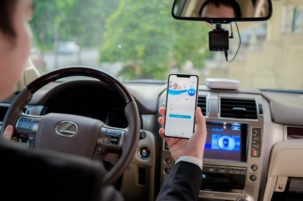 Phần mềm giám sát hành trình ô tô được tích hợp trên điện thoại di động
