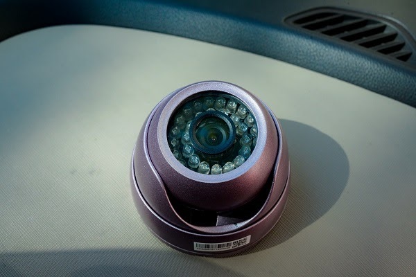 Camera giám sát ô tô cần được tích hợp ánh sáng hồng ngoại IR-CUT