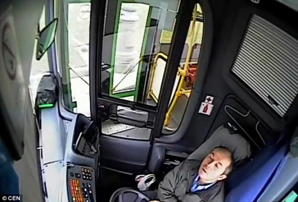 Camera giám sát xe hàng giúp giám sát tài xế hiệu quả